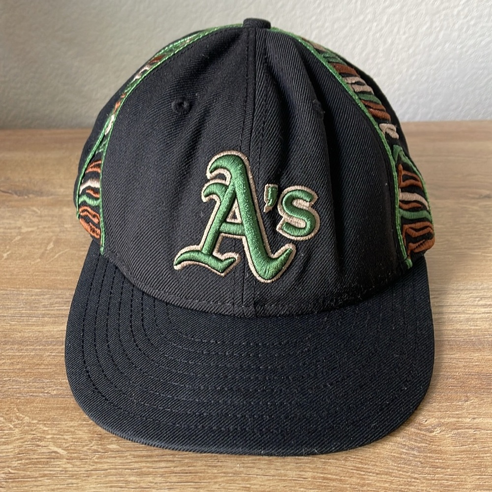 Oakland Athletics New Era 59FIFTY Fitted Hat Black Tiger Stripe Size 7